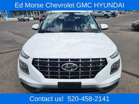 Used 2023 Hyundai Venue SEL w/ Cargo Package FWD image 9