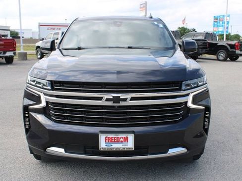 Used 2022 Chevrolet Tahoe LT w/ Luxury Package image 2