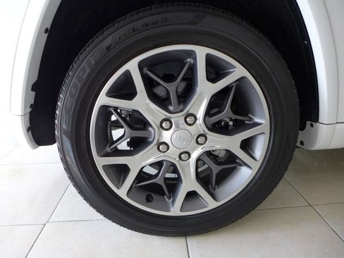 Used 2021 Jeep Grand Cherokee Overland AWD/4WD image 86