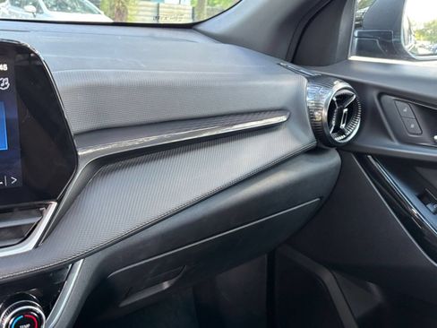 Used 2025 Chevrolet Equinox LT FWD image 34