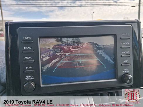 Used 2019 Toyota RAV4 LE image 17