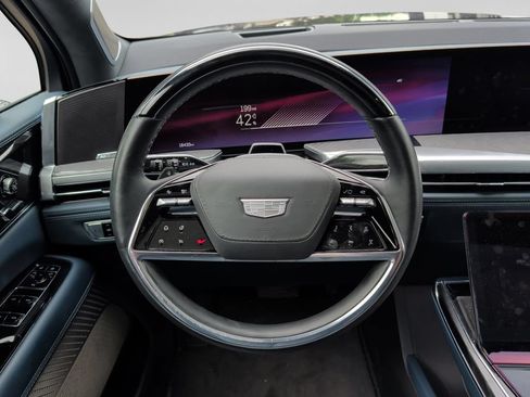 Used 2025 Cadillac Escalade IQ Luxury 2 w/ LPO, Premium Carpet Package AWD/4WD image 11