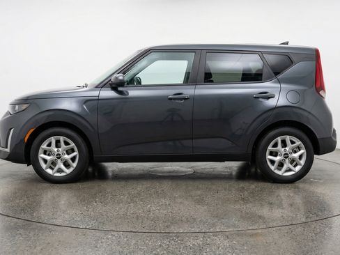 Used 2025 Kia Soul LX w/ LX Technology Package FWD image 7