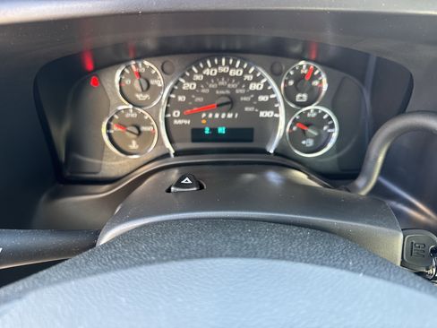 New 2026 GMC Savana 3500 w/ Driver Convenience Package image 20
