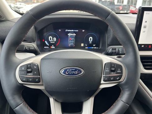 Certified 2025 Ford Explorer Active w/ Active Comfort Package image 21
