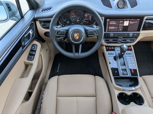 Certified 2026 Porsche Macan AWD/4WD image 15