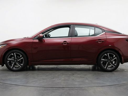 Used 2025 Nissan Sentra SV FWD image 5