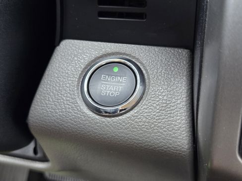 Used 2018 Ford F150 Lariat RWD image 18