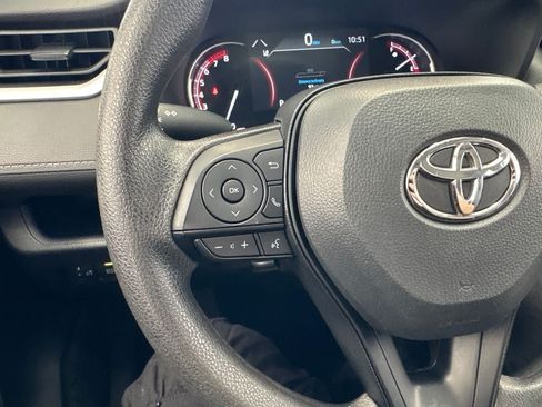 Used 2025 Toyota RAV4 XLE AWD/4WD image 18