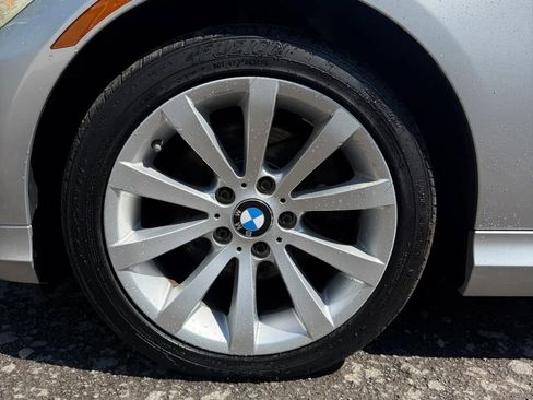 Used 2011 BMW 328i xDrive Sedan AWD/4WD image 31
