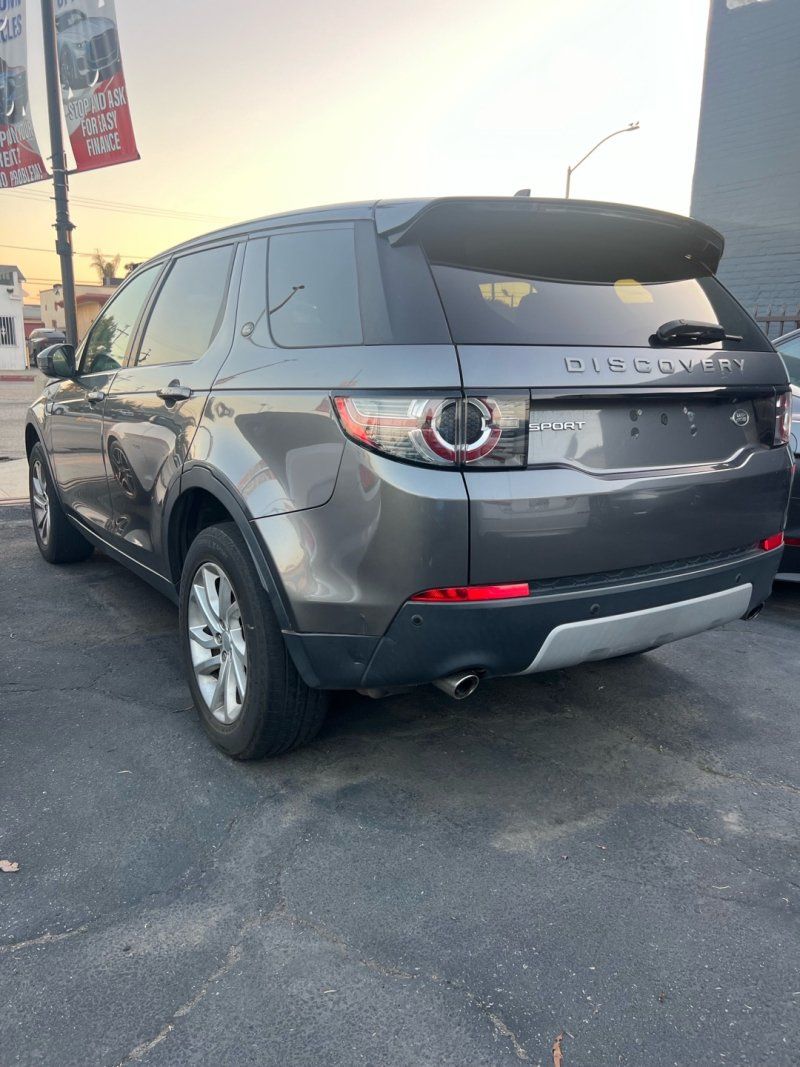 Used 2016 Land Rover Discovery Sport HSE AWD/4WD image 2