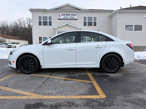 Used 2011 Chevrolet Cruze LT image 1