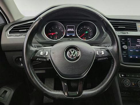 Used 2018 Volkswagen Tiguan SE FWD image 14