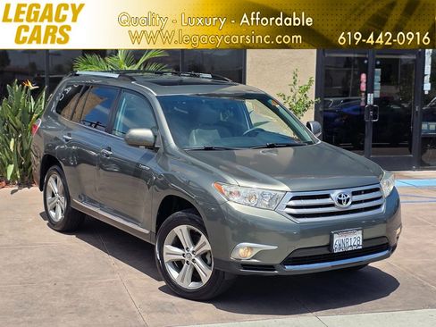 Used 2012 Toyota Highlander Limited w/ Tow Pkg FWD image 1