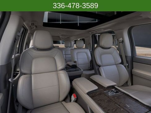 New 2024 Lincoln Navigator L Reserve image 10