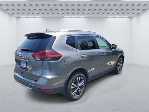 Used 2019 Nissan Rogue SV w/ Premium Package AWD/4WD image 4