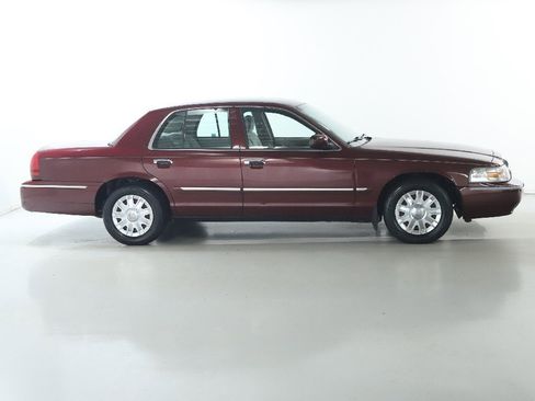 Used 2007 Mercury Grand Marquis GS image 12