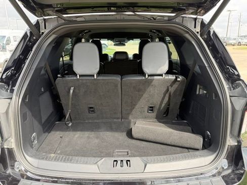 Used 2025 Ford Explorer ST-Line w/ ST-Line Street Pack AWD/4WD image 7