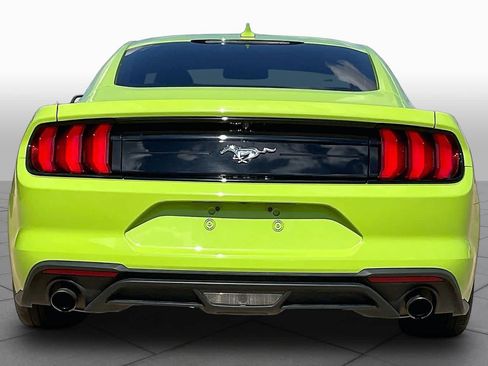 Used 2020 Ford Mustang Coupe RWD image 6