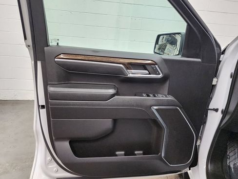 Used 2023 GMC Sierra 1500 Elevation AWD/4WD image 9