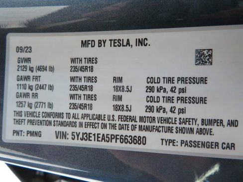 Used 2023 Tesla Model 3 Standard Range image 19
