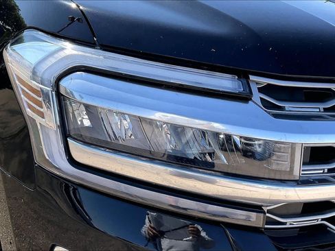 Used 2024 Ford Expedition Platinum AWD/4WD image 28