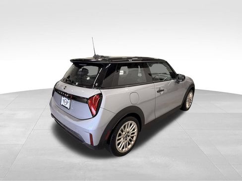 Used 2025 MINI Cooper S FWD image 6