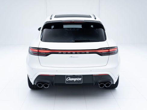 Certified 2026 Porsche Macan AWD/4WD image 10