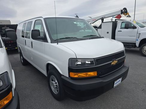 New 2025 Chevrolet Express 3500 w/ Driver Convenience Package RWD image 7