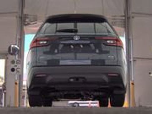 Used 2025 Toyota Grand Highlander XLE FWD image 6