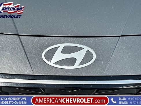 Used 2025 Hyundai Elantra SEL FWD image 39