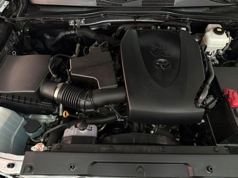 Used 2023 Toyota Tacoma TRD Off-Road image 31