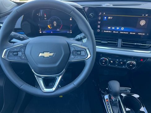 New 2026 Chevrolet Trax LT w/ Driver Confidence Package image 11