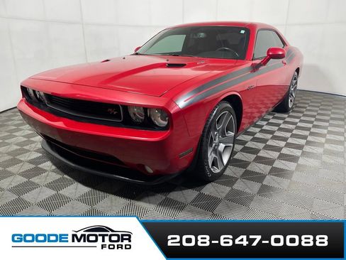 Used 2012 Dodge Challenger R/T RWD image 4
