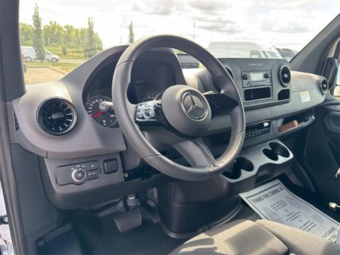 New 2025 Mercedes-Benz Sprinter 2500 image 19