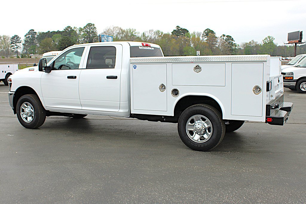Used 2026 RAM 3500 Tradesman w/ Chrome Appearance Group A AWD/4WD image 5