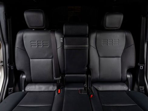 Used 2025 Lexus GX 550 image 31