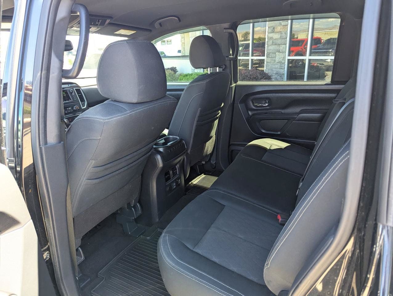 Used 2019 Nissan Titan SV w/ SV Convenience Package AWD/4WD image 24