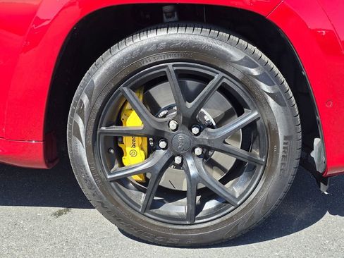 Used 2018 Jeep Grand Cherokee Trackhawk AWD/4WD image 10