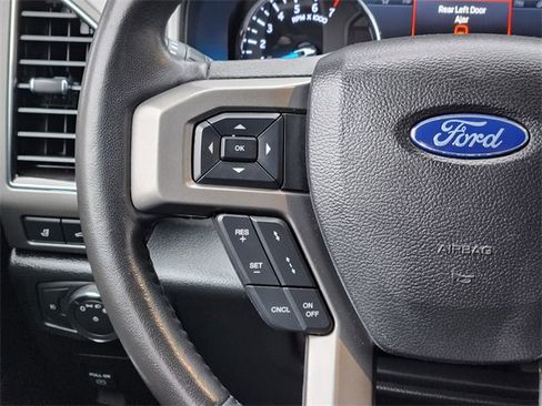 Used 2021 Ford Expedition XLT image 28