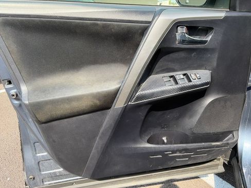 Used 2014 Toyota RAV4 XLE FWD image 15