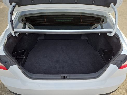 Used 2025 Toyota Camry LE image 12