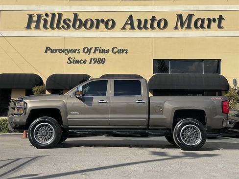 Used 2015 Chevrolet Silverado 2500 High Country w/ Duramax Plus Package AWD/4WD image 3