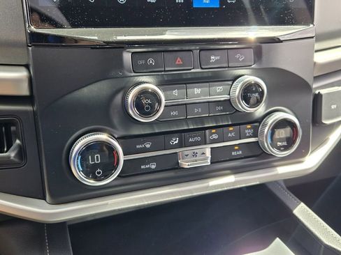 Used 2024 Ford Expedition Max XLT AWD/4WD image 21