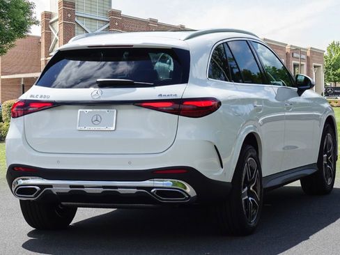 Certified 2025 Mercedes-Benz GLC 300 4MATIC image 6