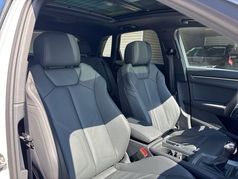 Certified 2025 Audi Q3 2.0T Premium w/ Convenience Package image 16