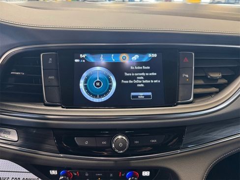 Used 2018 Buick Enclave Essence image 19