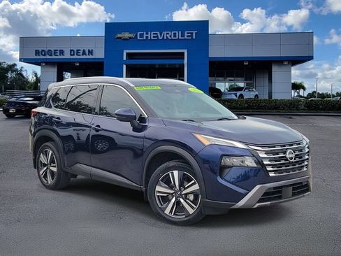 Used 2024 Nissan Rogue SL w/ SL Premium Package FWD image 1