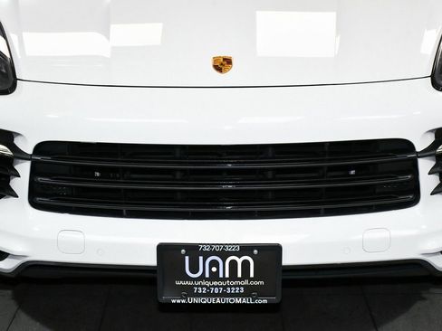 Used 2022 Porsche Cayenne Coupe image 71