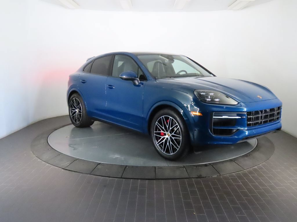 Certified 2025 Porsche Cayenne S AWD/4WD image 9